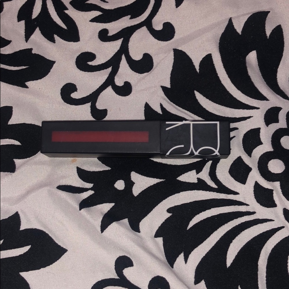 NARS lipgloss